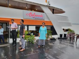 Alaknanda Cruise, Varanasi